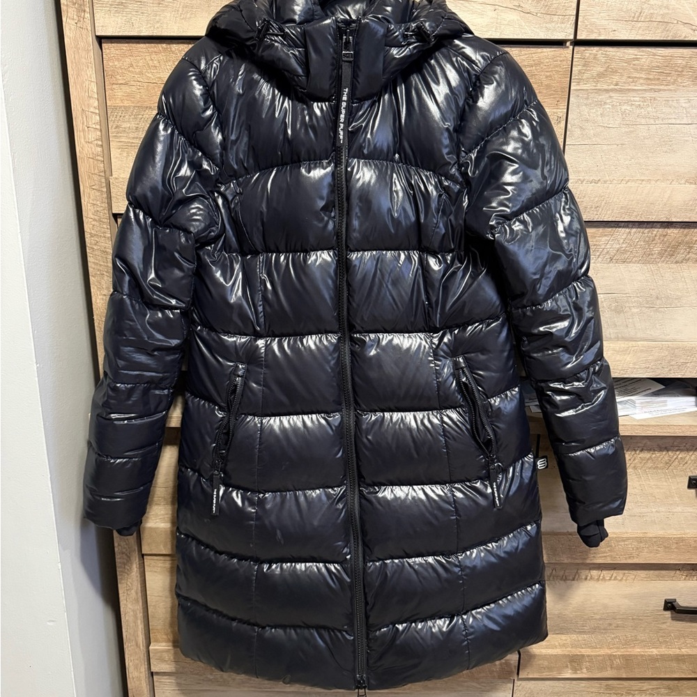 Aritzia Super Snug Puff Mid Hi-Gloss jacket - medium